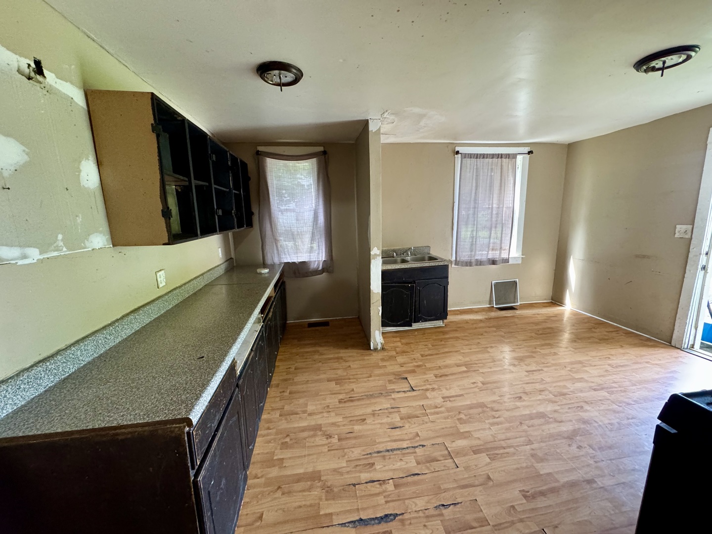722 Lenox Avenue, Waukegan, IL 60085