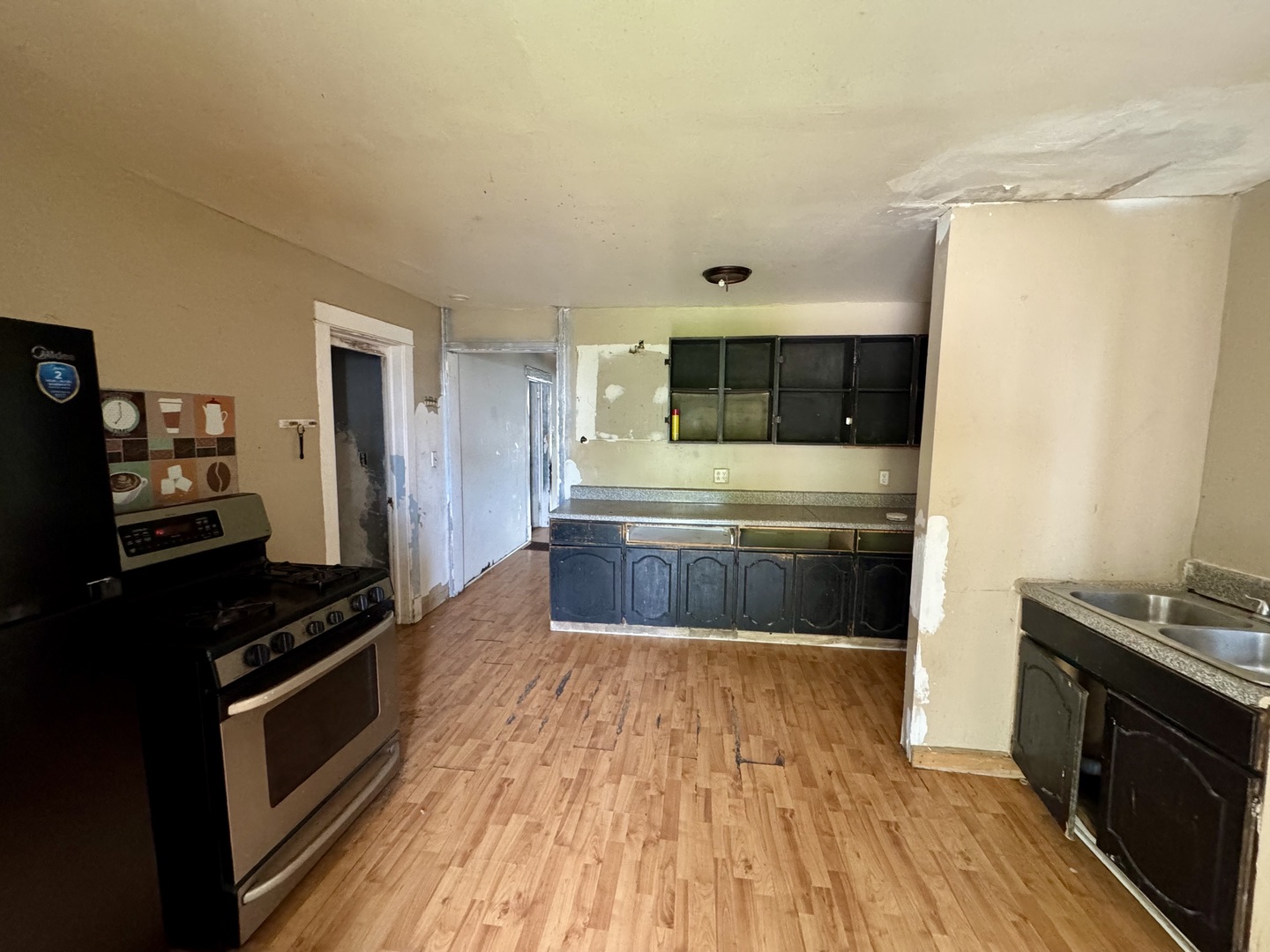 722 Lenox Avenue, Waukegan, IL 60085
