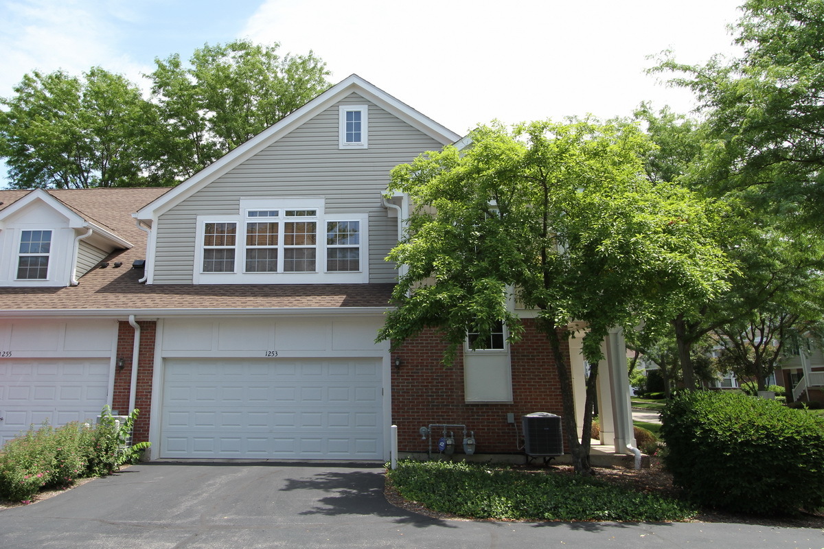 1253 GEORGETOWN Way, Vernon Hills, IL 60061