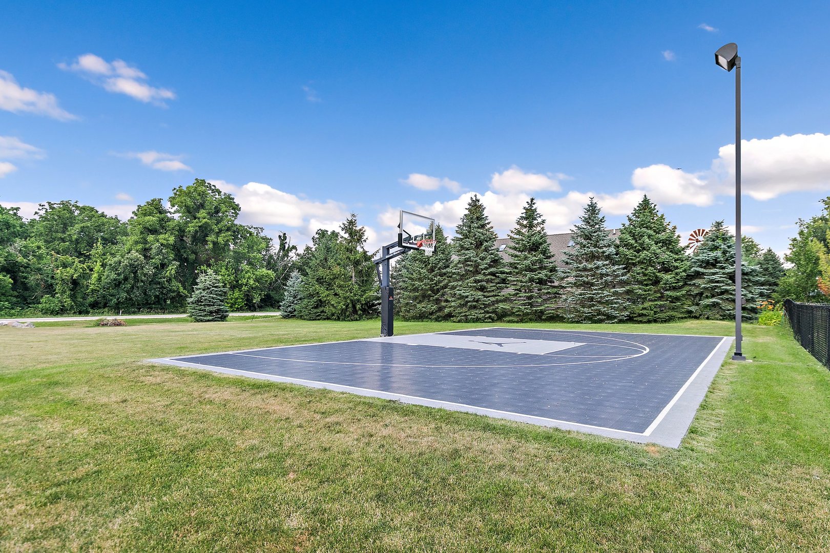 29990 Fehmarn Way, Genoa, IL 60135