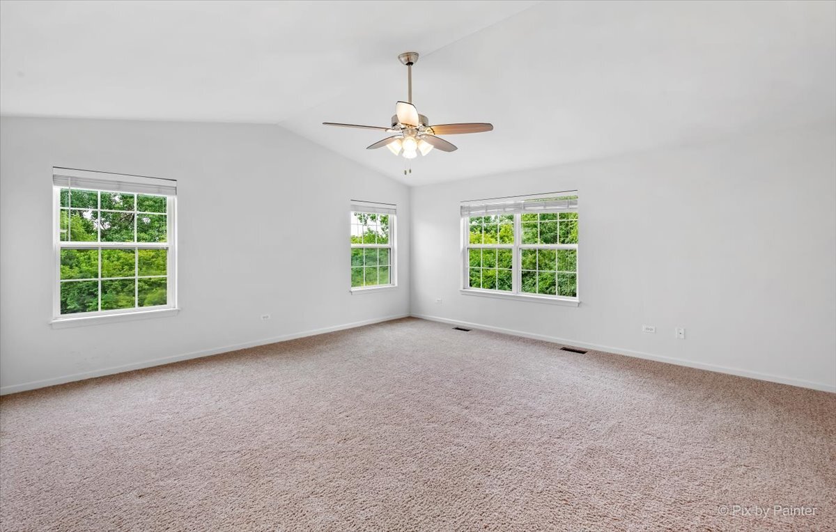738 Oak Hollow Road, Crystal Lake, IL 60014