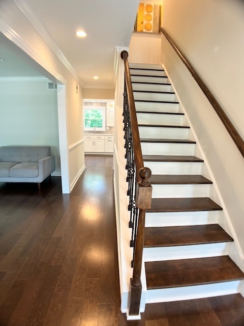 1153 Hyde Park Lane, Naperville, IL 60565
