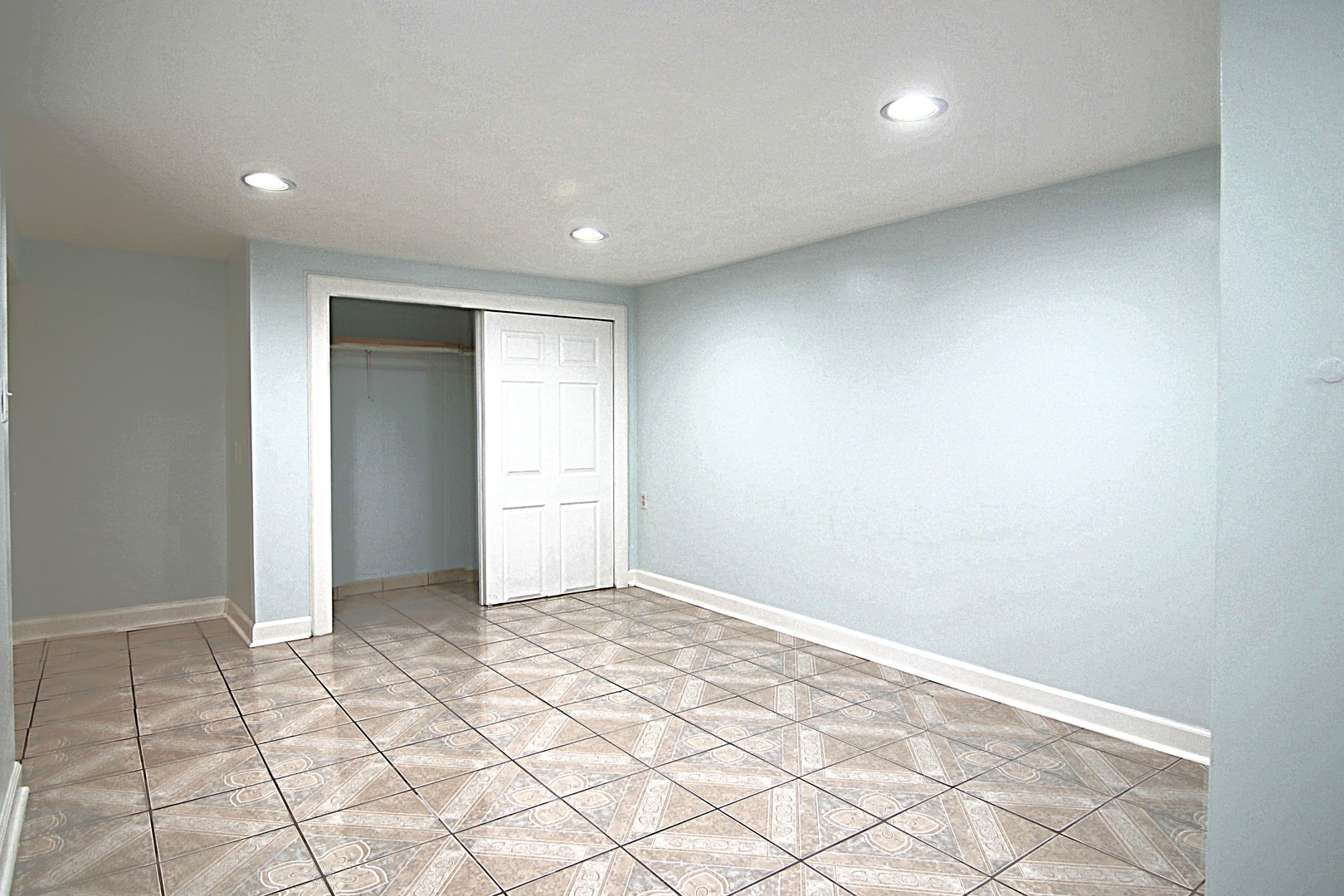 18W145 14th Street, Villa Park, IL 60181