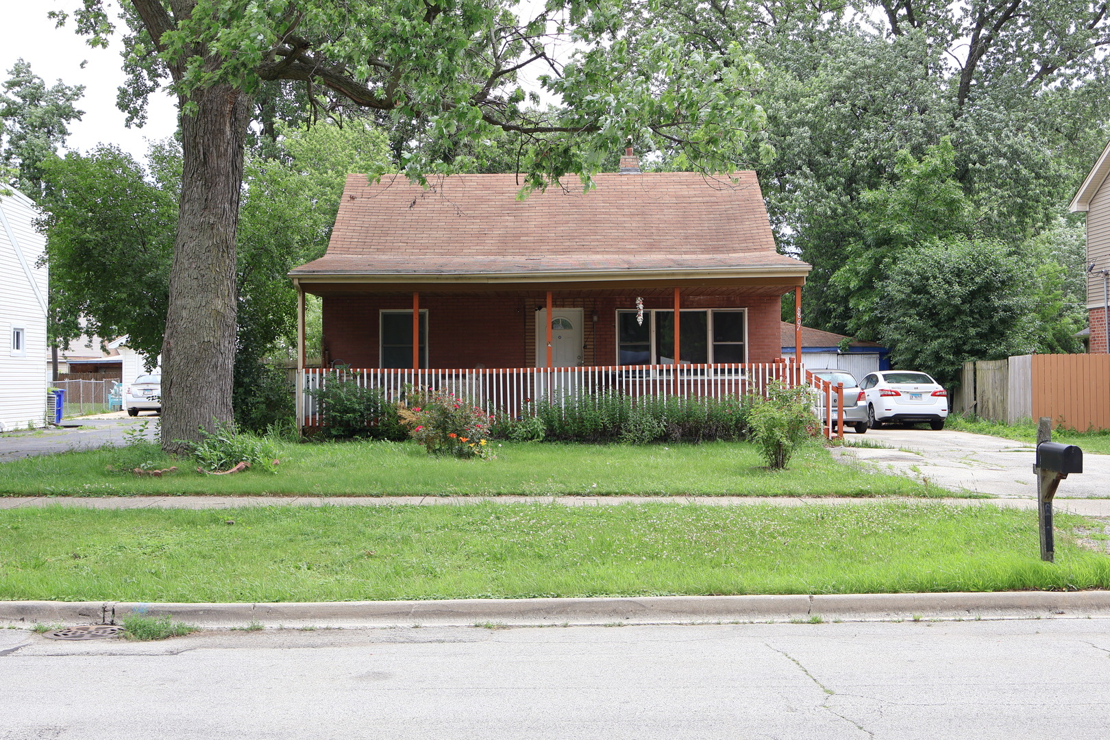 6807 S 79th Avenue, Bridgeview, IL 60455
