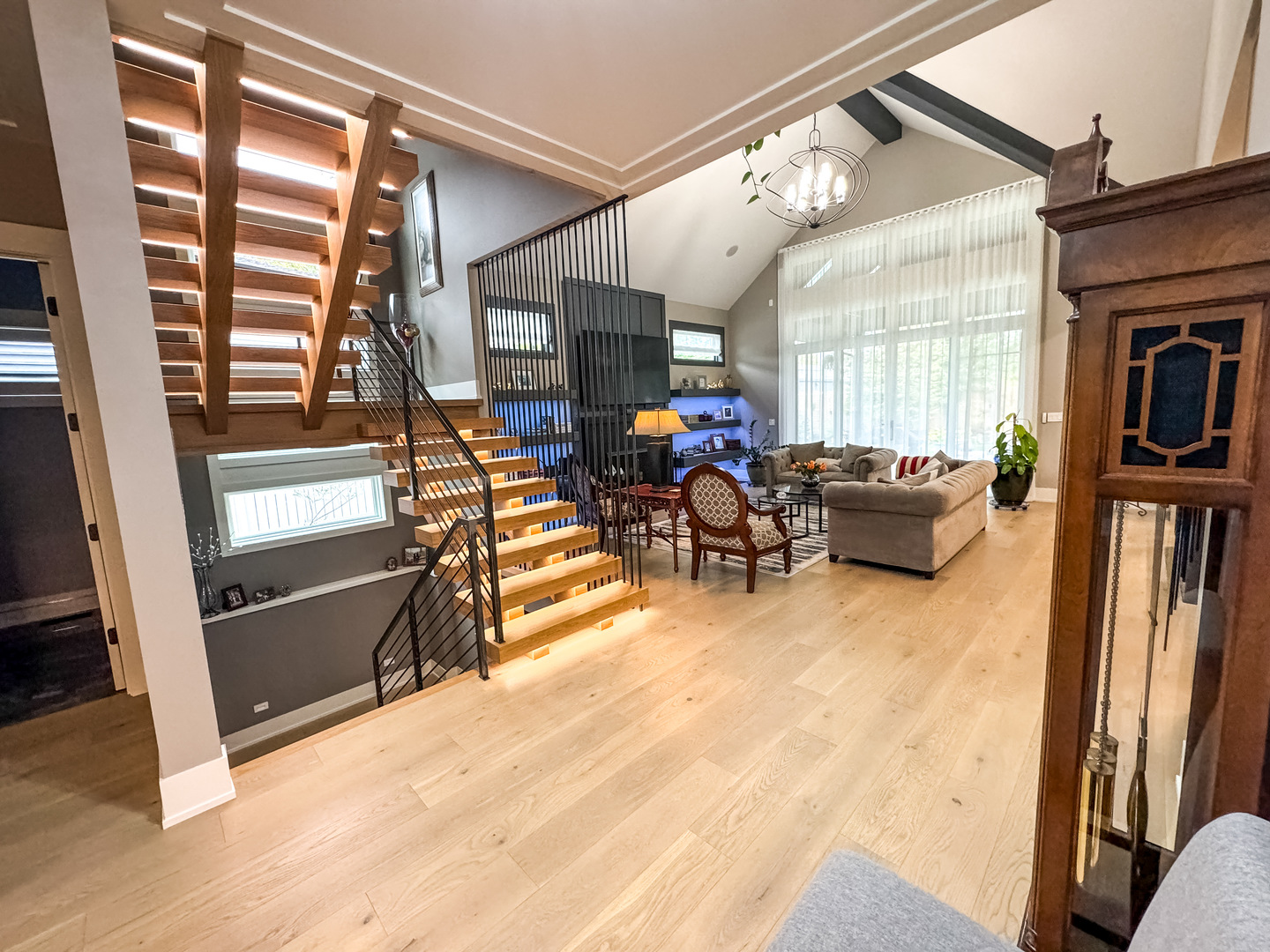 1011 Linden Leaf Drive, Glenview, IL 60025