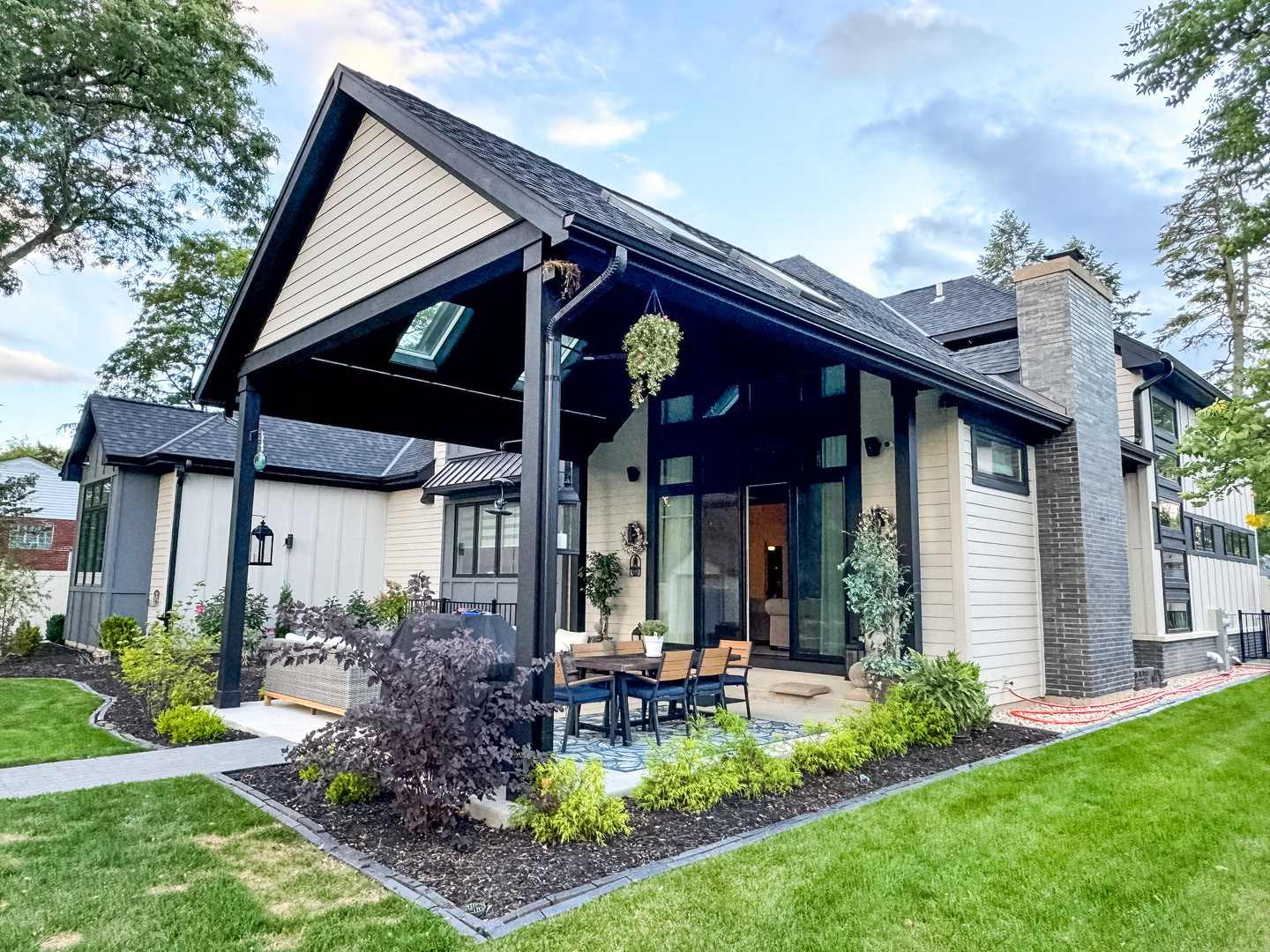 1011 Linden Leaf Drive, Glenview, IL 60025