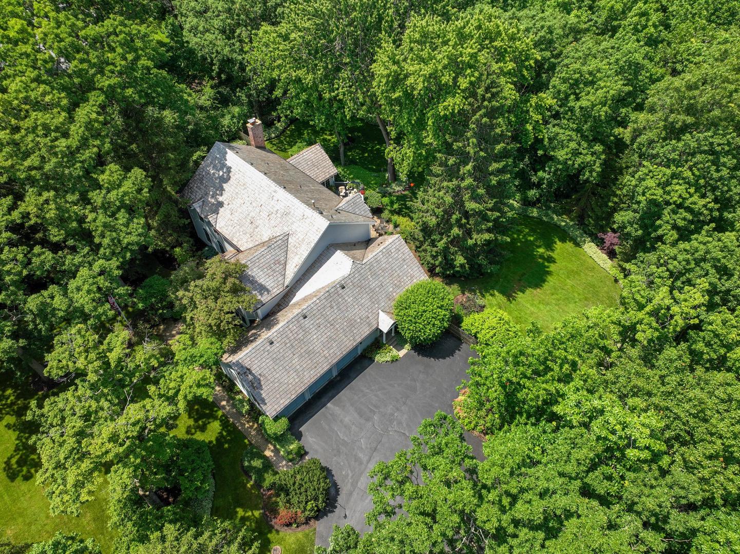 1490 S Ridge Road, Lake Forest, IL 60045