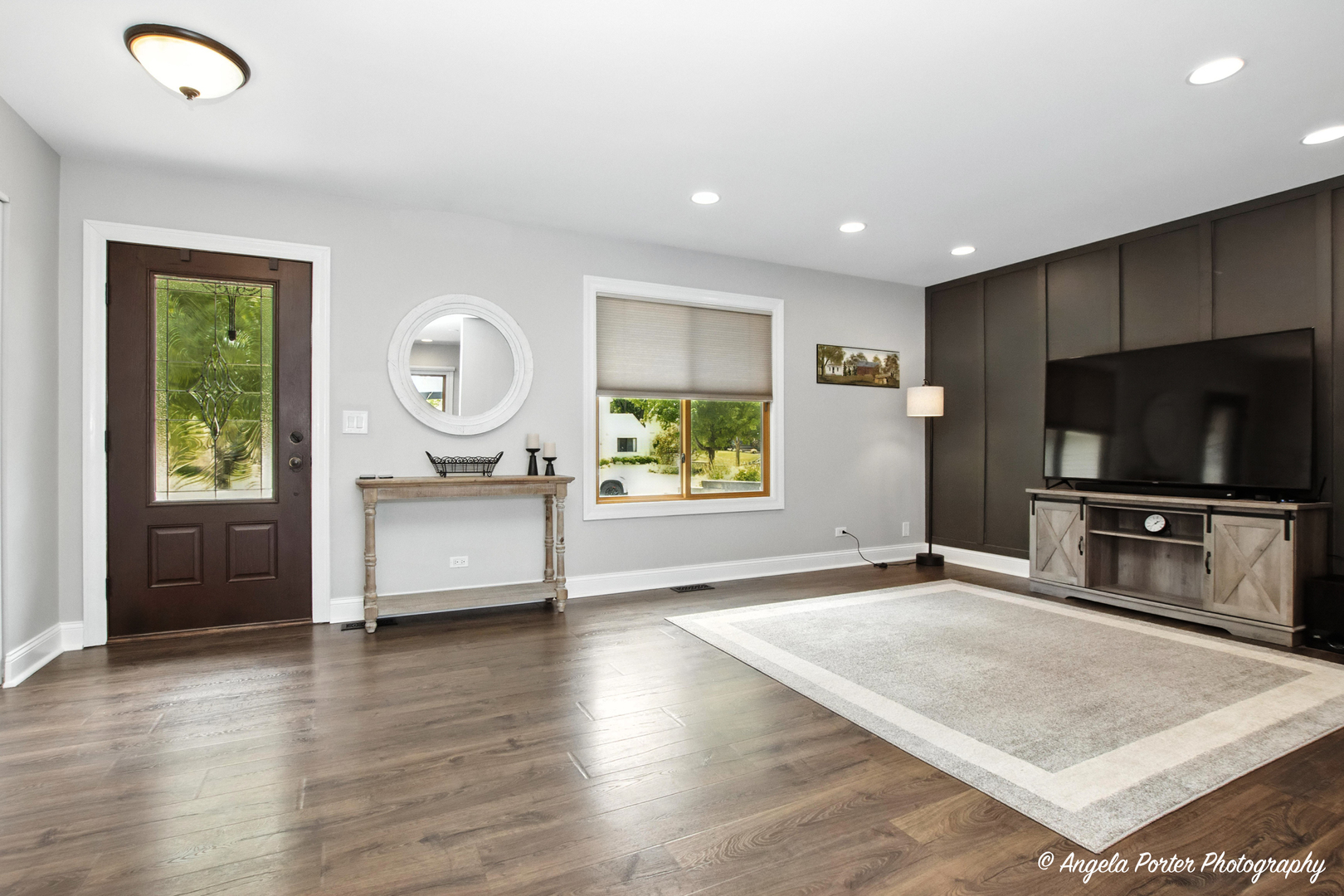 304 Appian Way, Vernon Hills, IL 60061