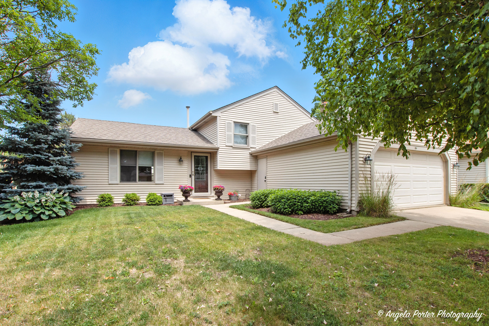 304 Appian Way, Vernon Hills, IL 60061