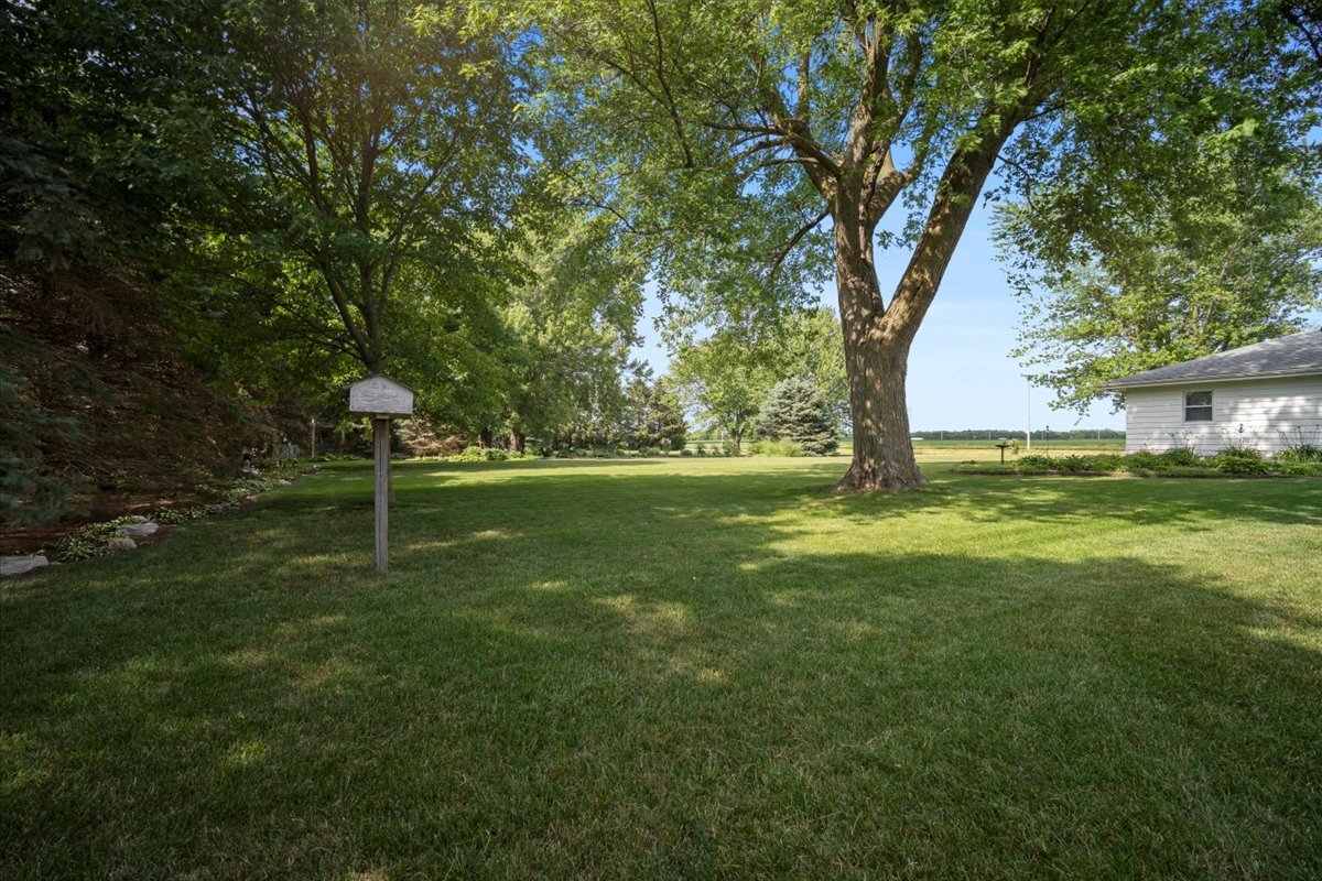 13079 N 1800 East Road, Pontiac, IL 61764
