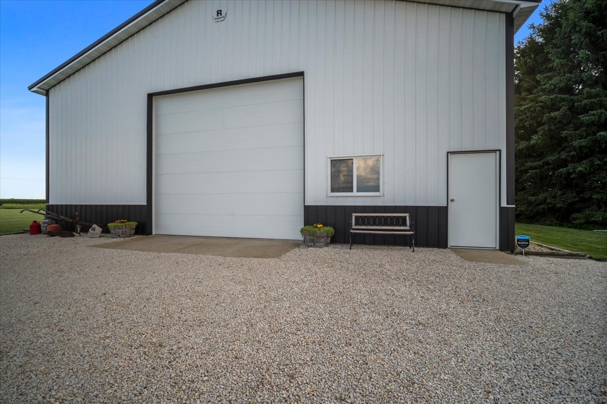 13079 N 1800 East Road, Pontiac, IL 61764