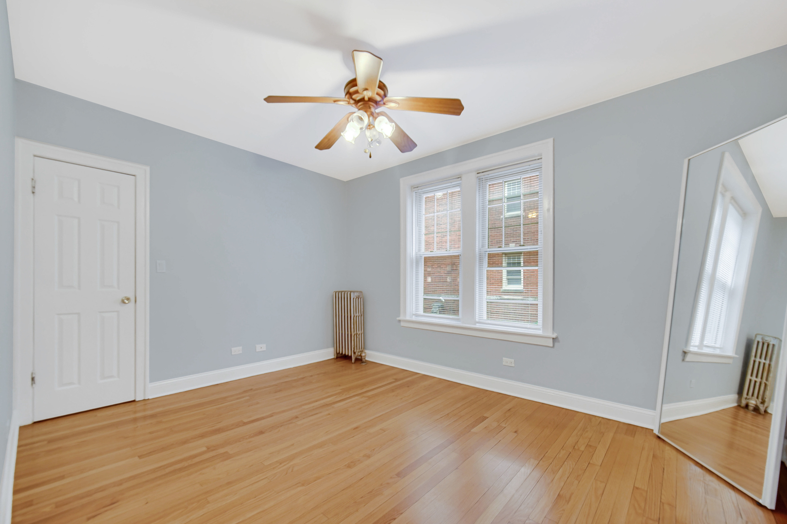4834 W HENDERSON Street #1B, Chicago, IL 60641