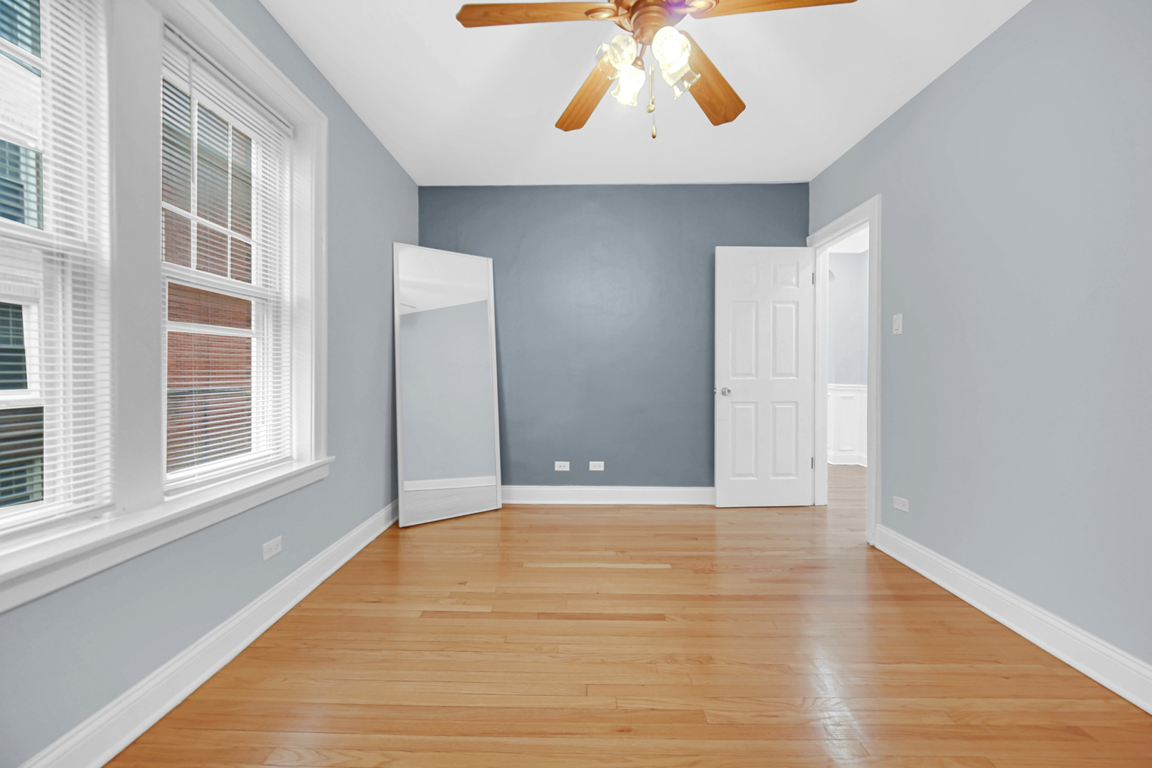 4834 W HENDERSON Street #1B, Chicago, IL 60641