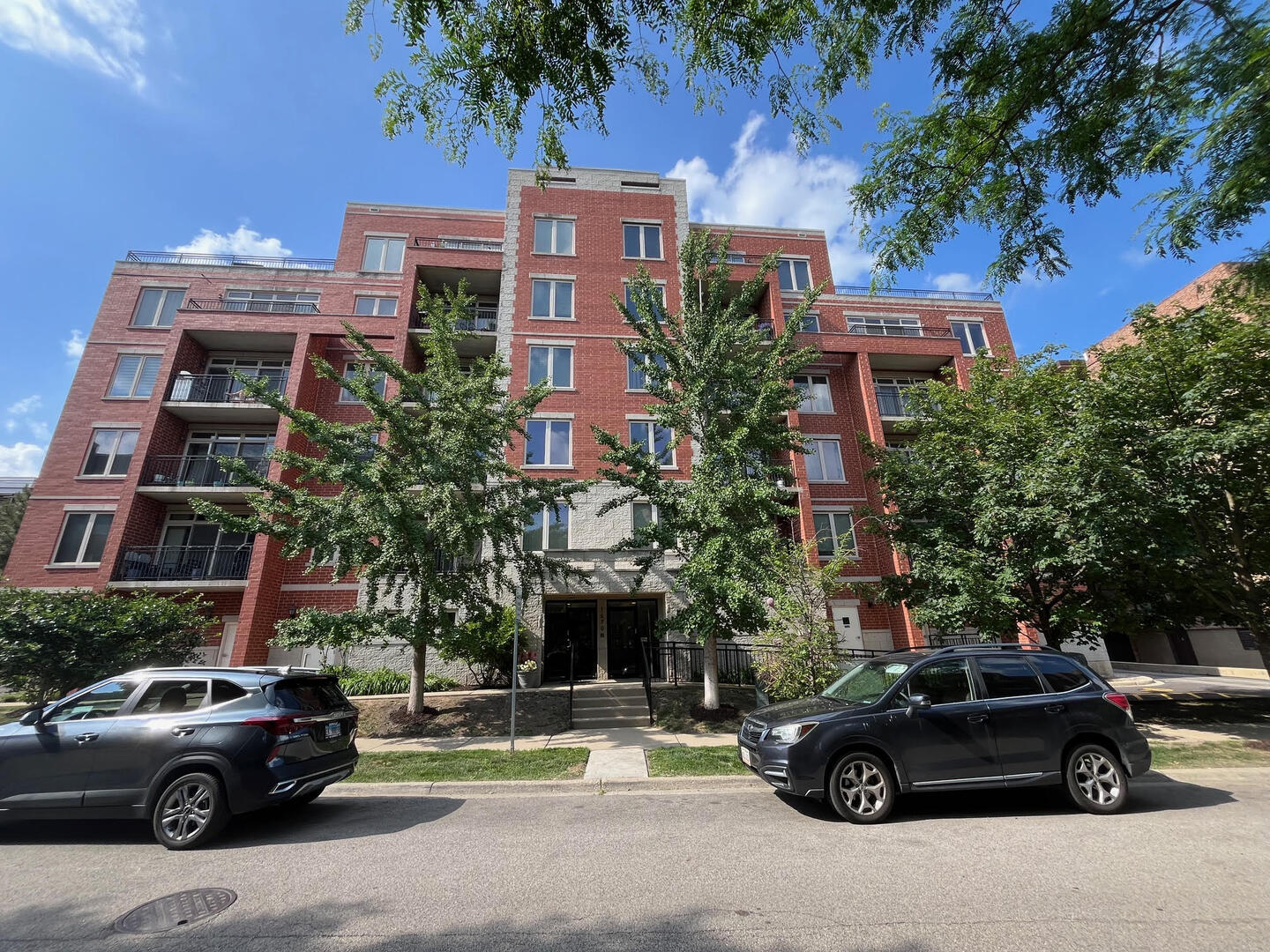 1670 Mill Street #208, Des Plaines, IL 60016