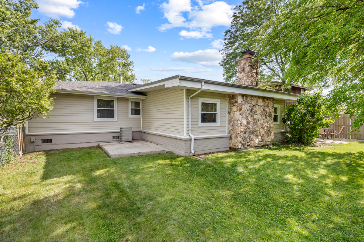 398 Clearmont Drive, Elk Grove Village, IL 60007
