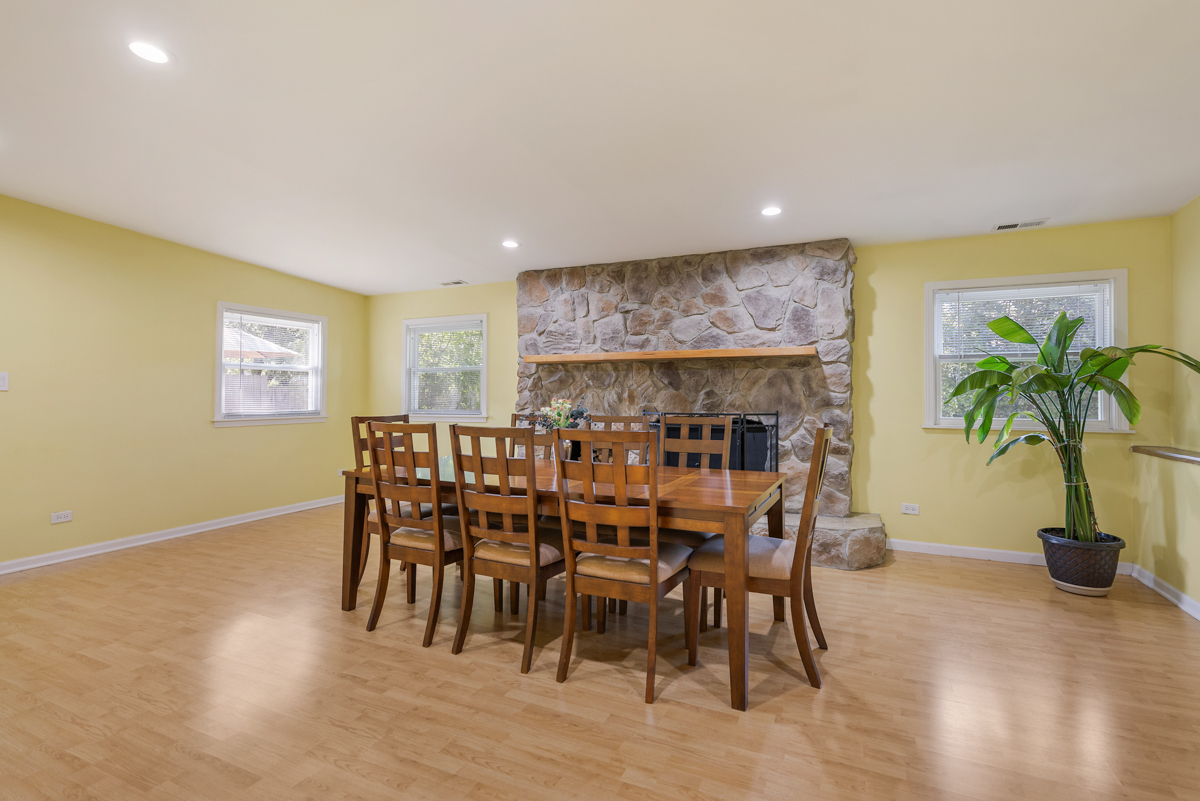 398 Clearmont Drive, Elk Grove Village, IL 60007