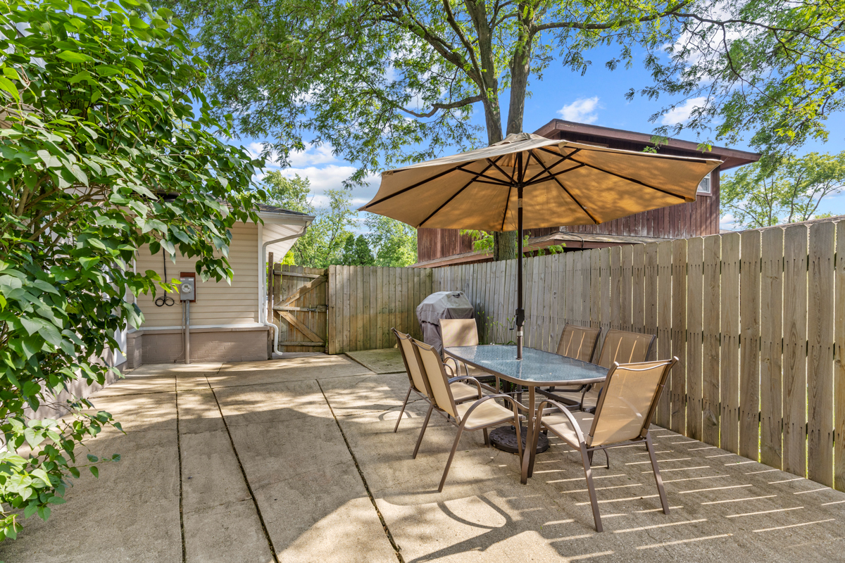 398 Clearmont Drive, Elk Grove Village, IL 60007