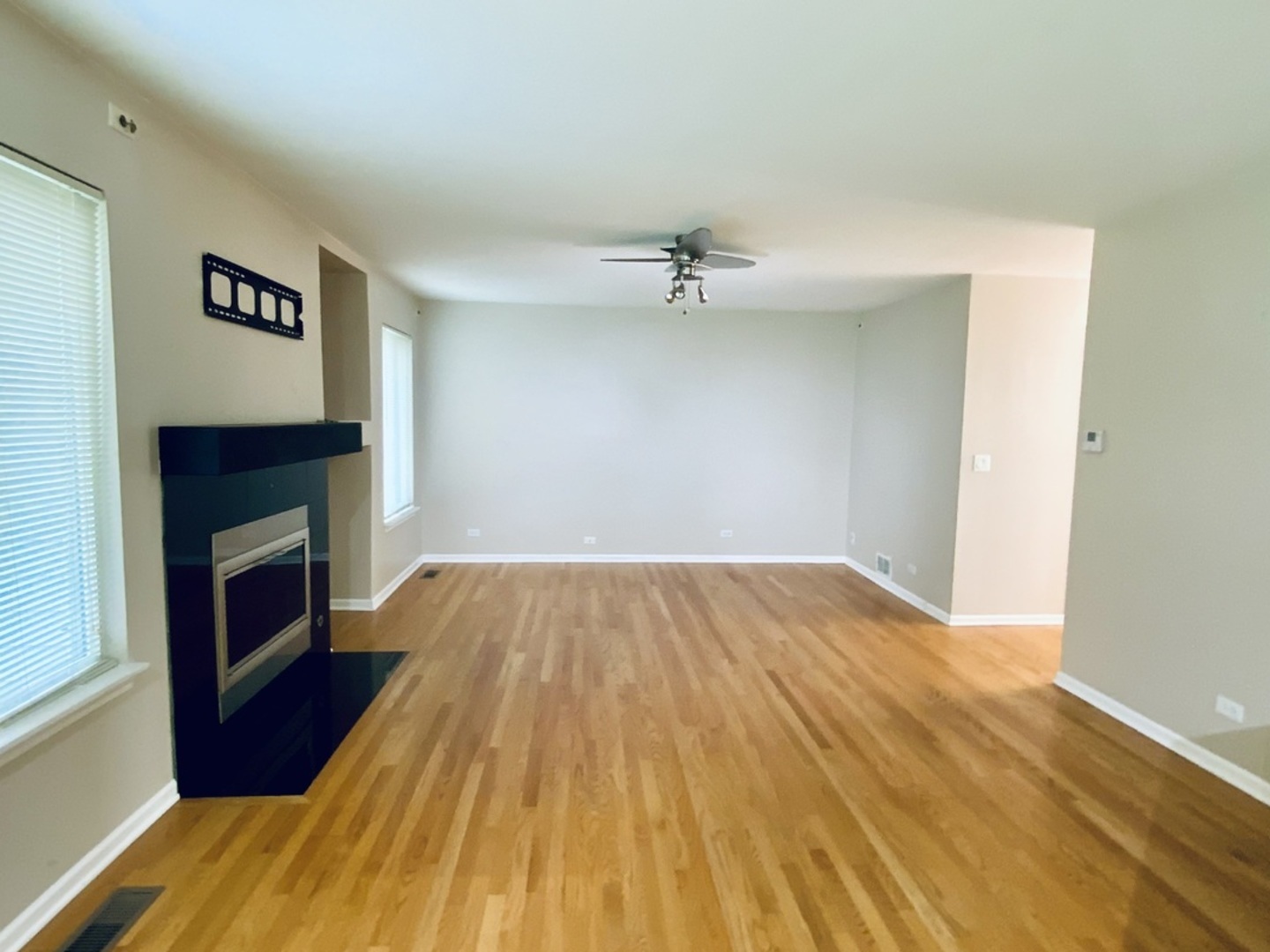 735 Ravinia Drive, Gurnee, IL 60031