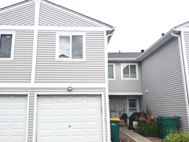 347 Meadow Green Lane, Round Lake Beach, IL 60073
