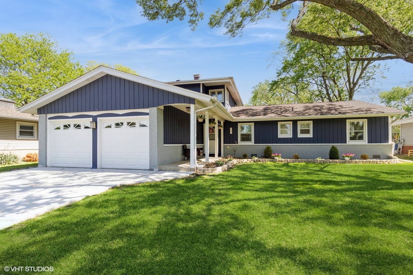 541 Sycamore Drive, Elk Grove Village, IL 60007