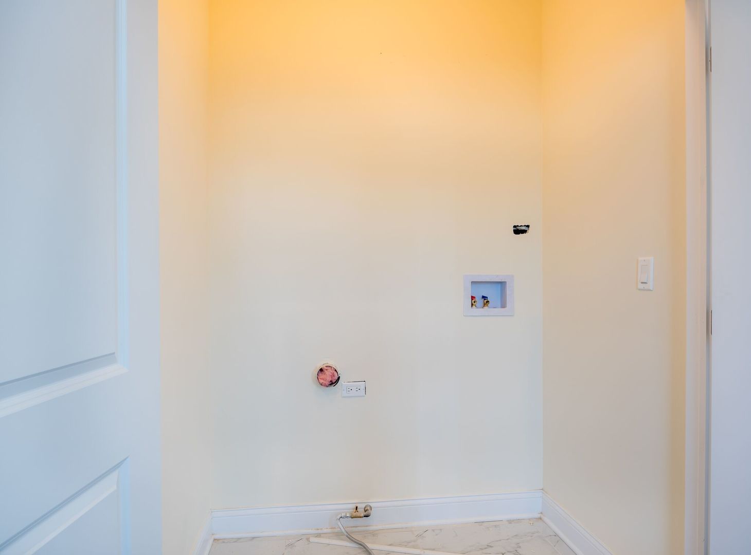 4141 N Dickinson Avenue, Chicago, IL 60641