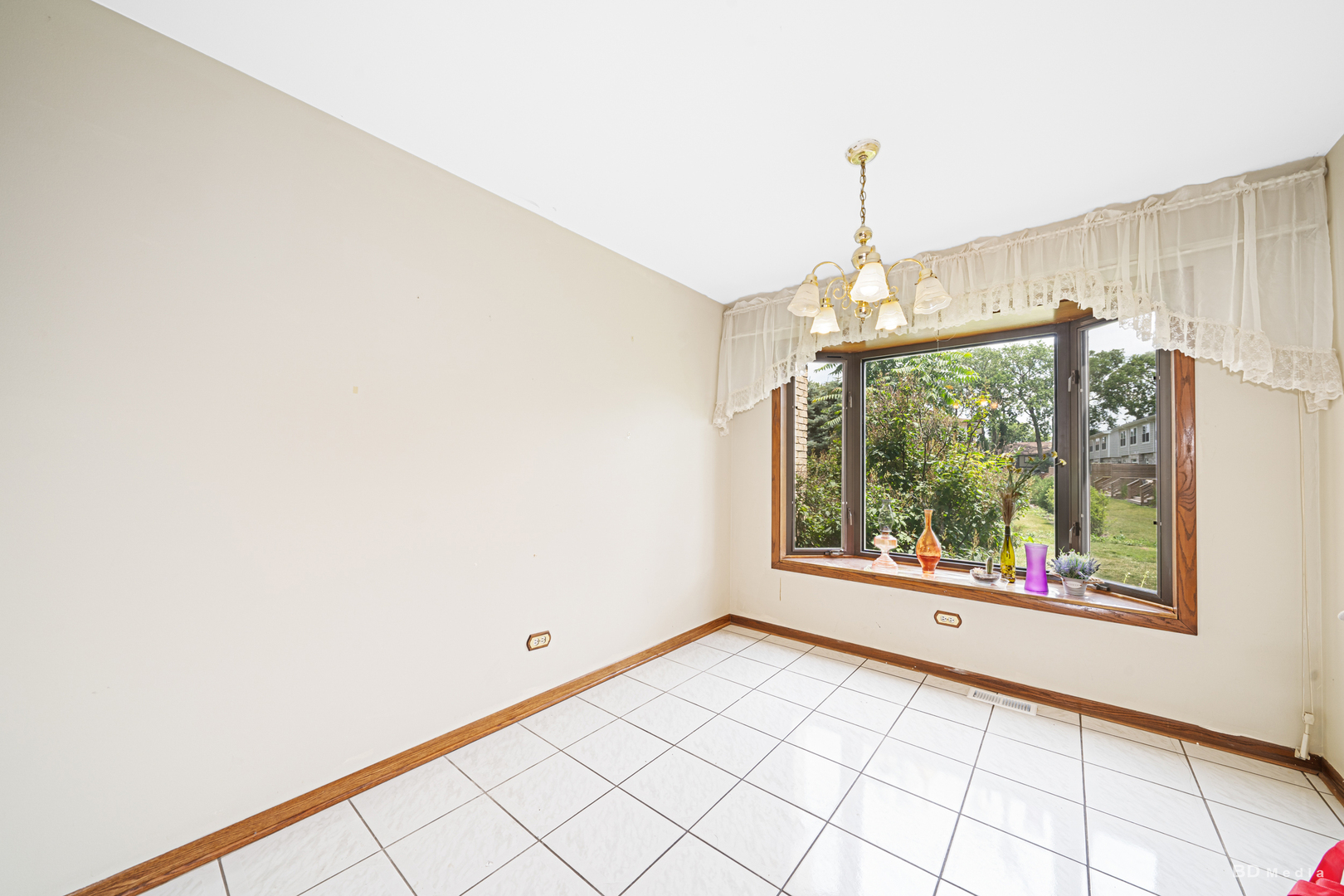 11031 S 84th Avenue, Palos Hills, IL 60465
