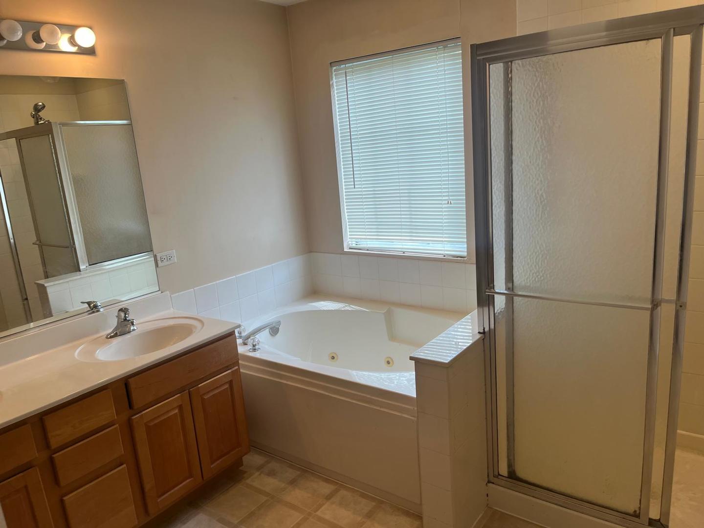 1775 Kelberg Avenue, Hoffman Estates, IL 60192