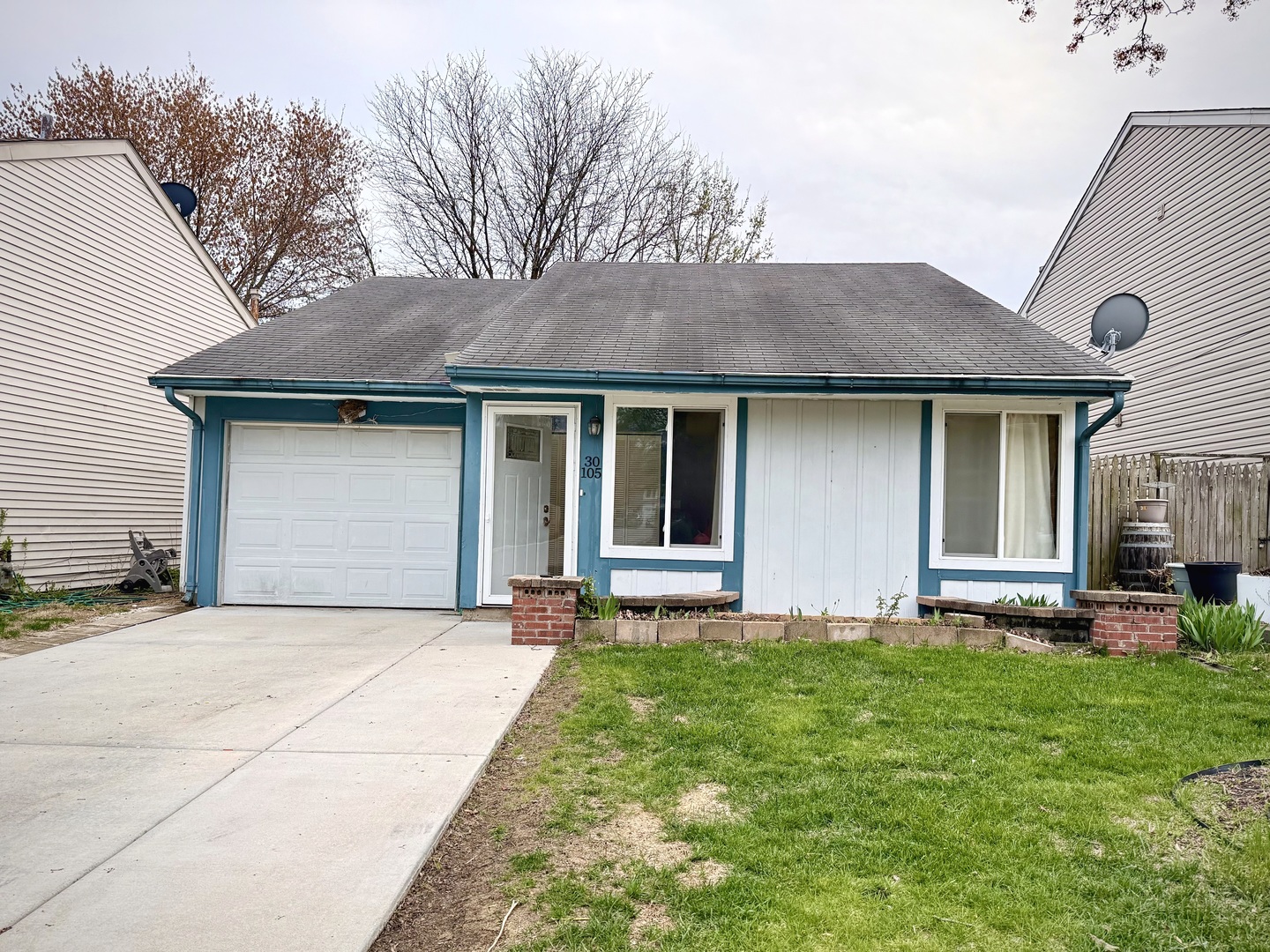 30w105 Maplewood Drive, Warrenville, IL 60555