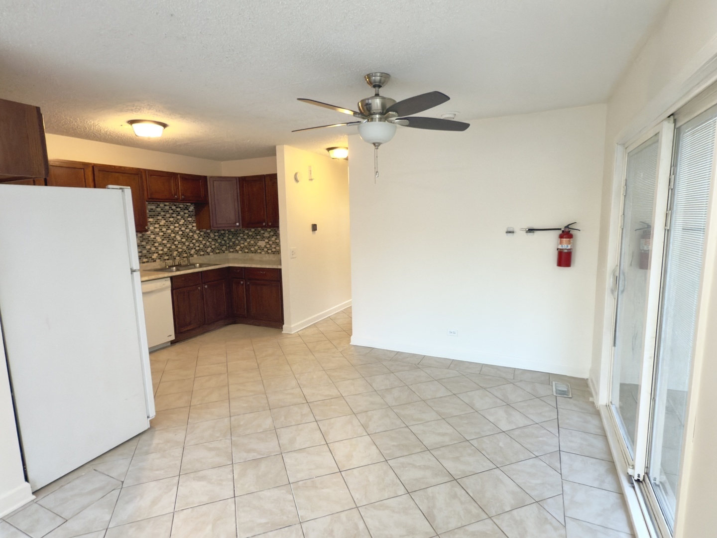 30w105 Maplewood Drive, Warrenville, IL 60555