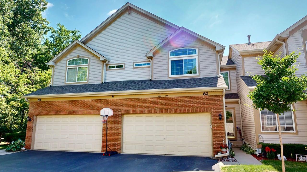 82 SOUTHWICKE Drive #D, Streamwood, IL 60107