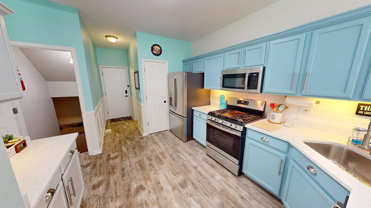 82 SOUTHWICKE Drive #D, Streamwood, IL 60107