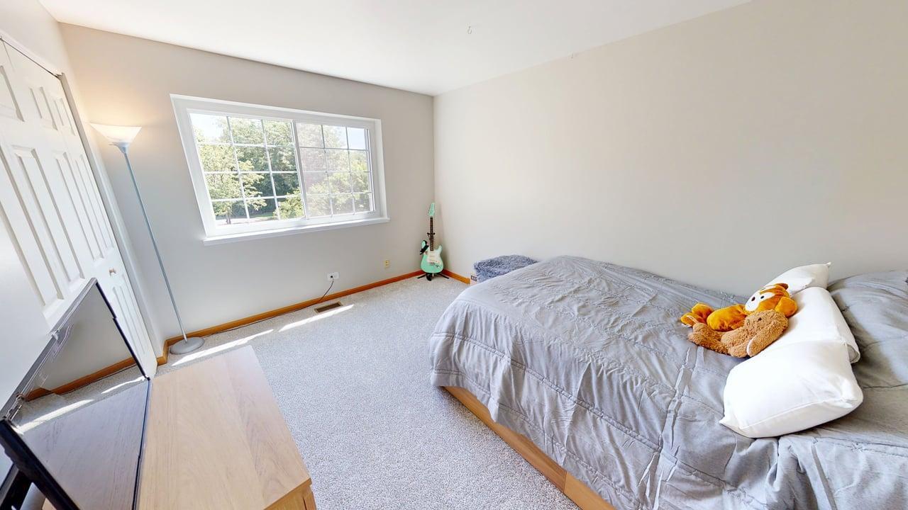 82 SOUTHWICKE Drive #D, Streamwood, IL 60107