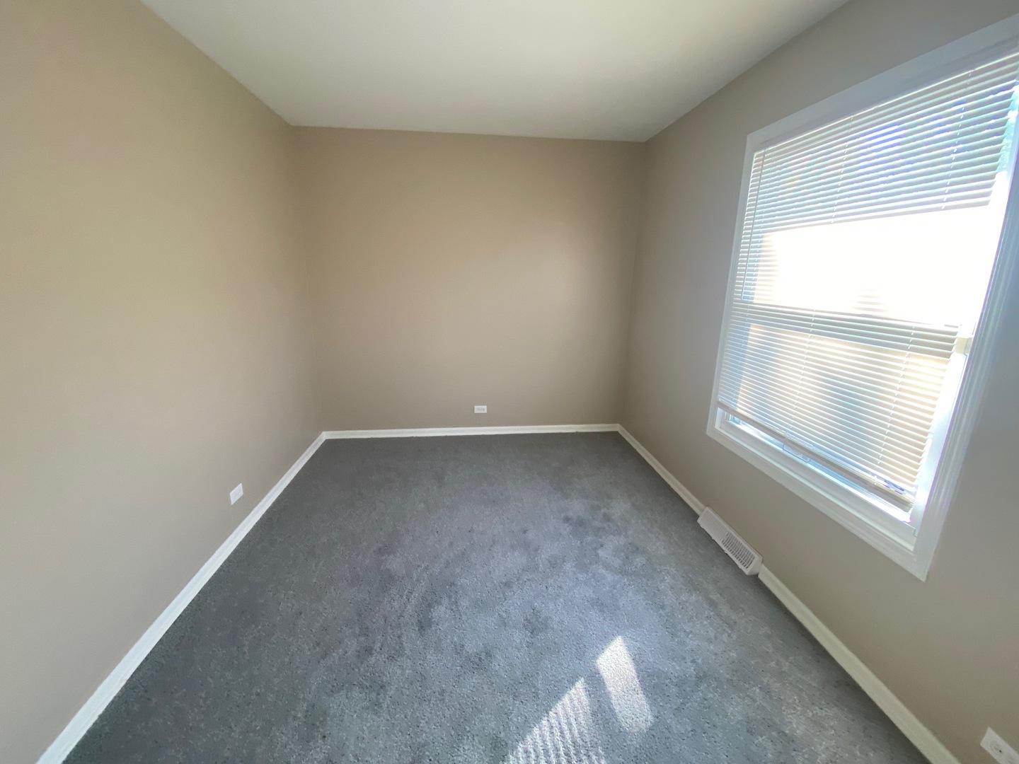 16328 Winchester Avenue, Markham, IL 60428