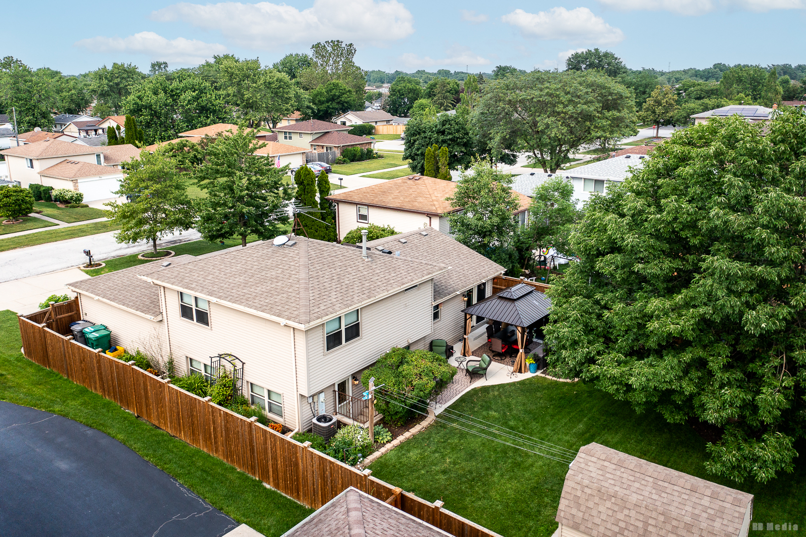9057 W 169th Place, Orland Hills, IL 60487