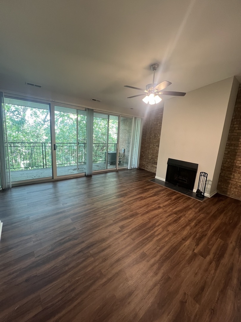 5904 Forest View Road #3F, Lisle, IL 60532