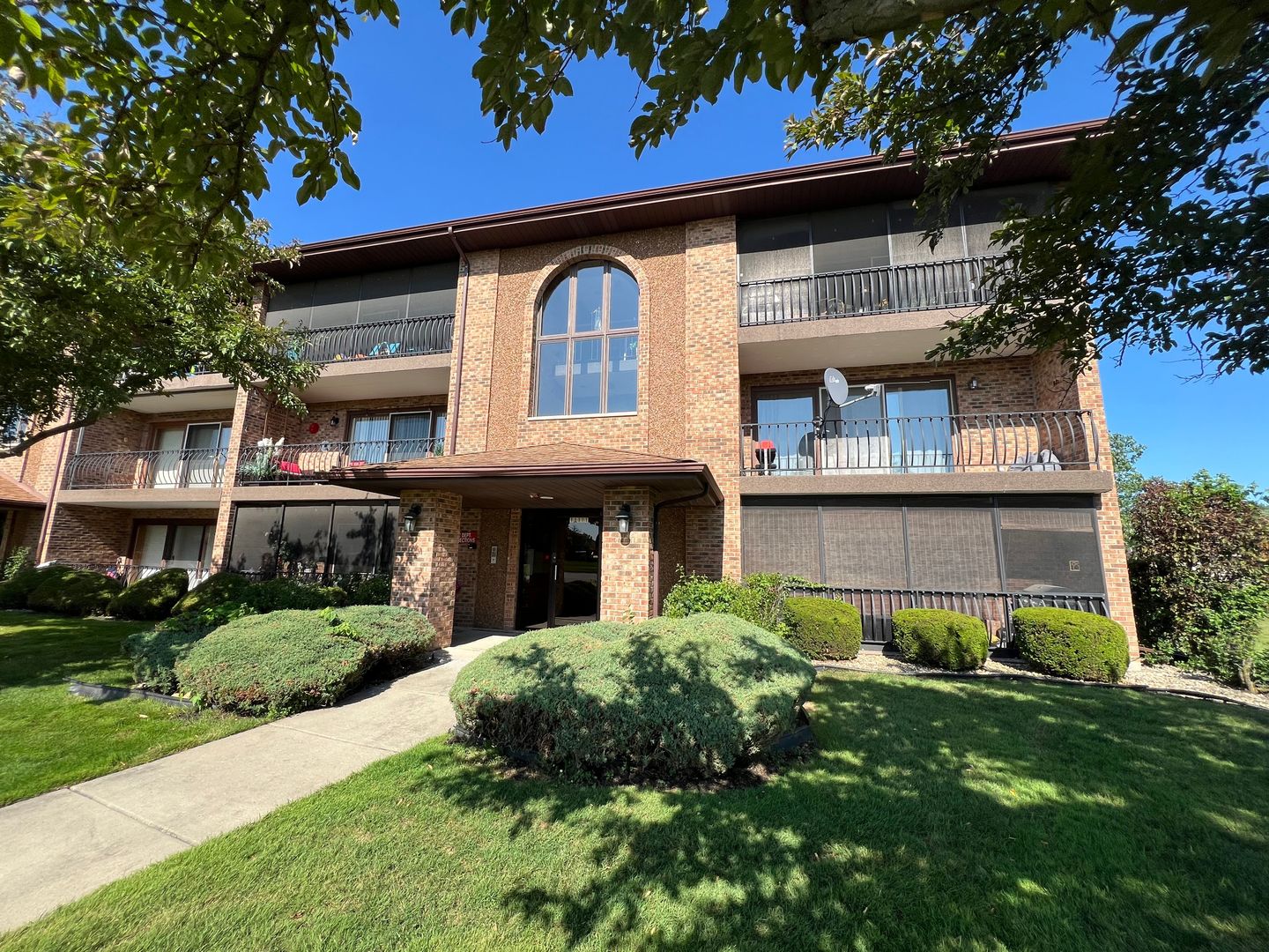 11111 Heritage Drive #2A, Palos Hills, IL 60465