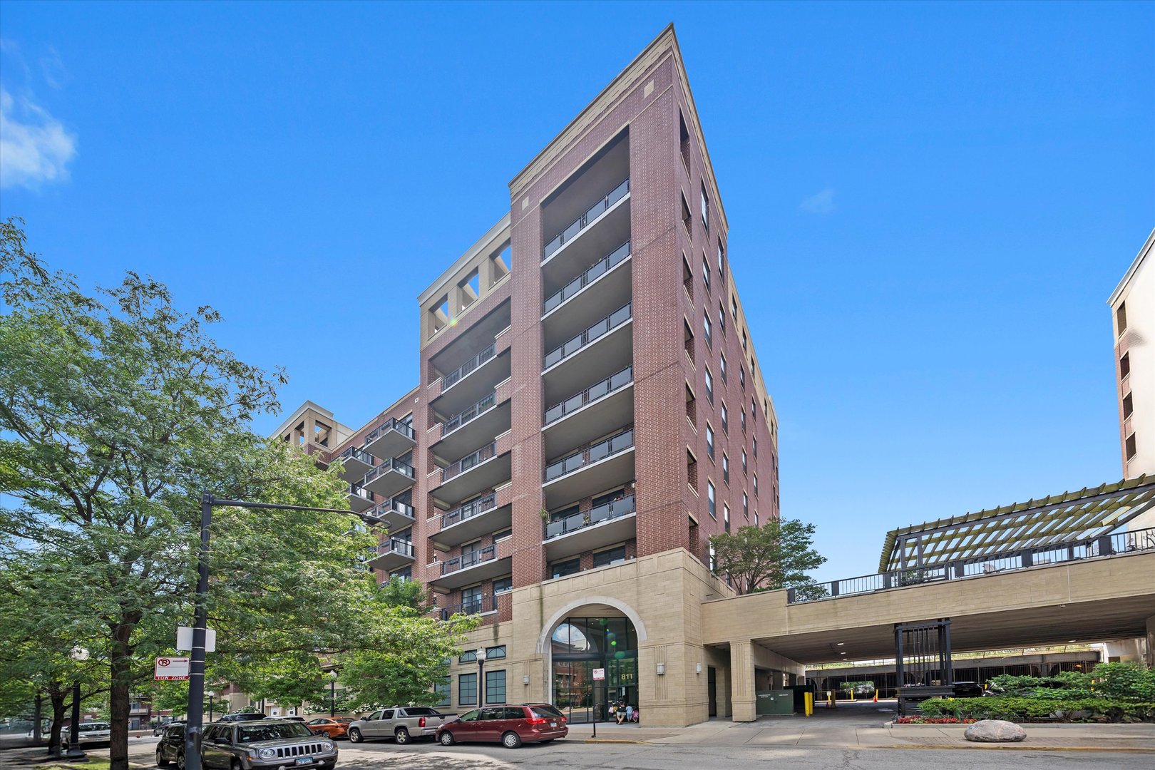 811 W 15th Place #709, Chicago, IL 60608
