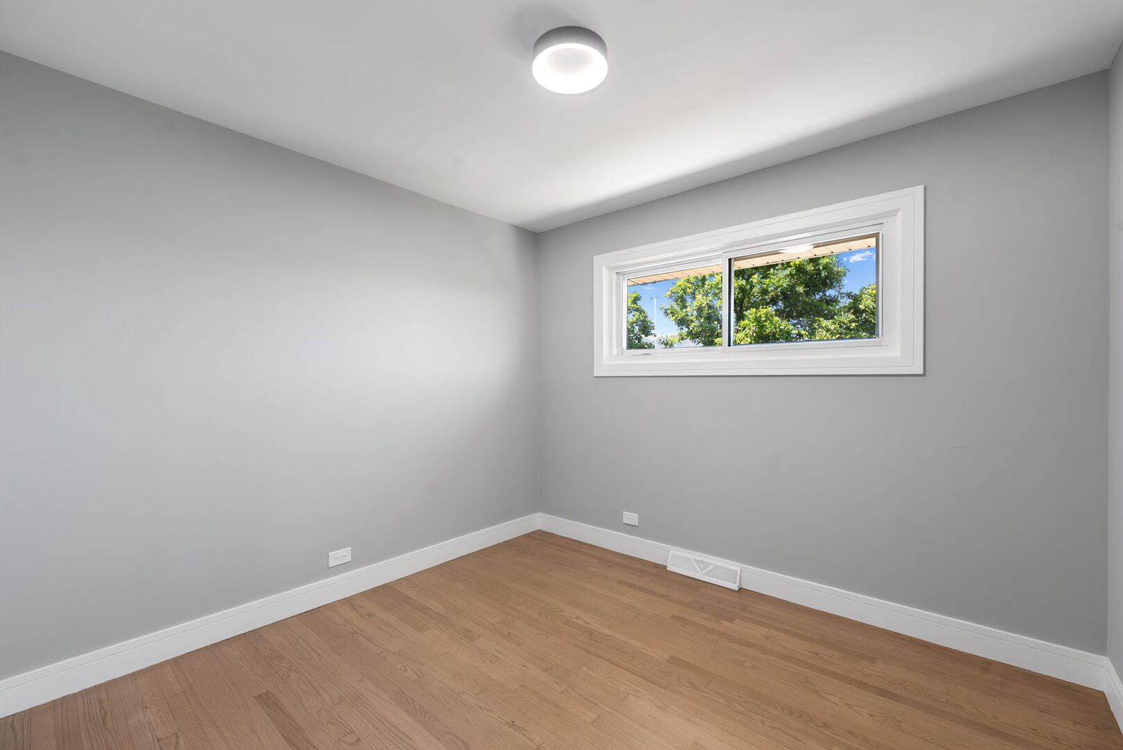18 Orchard Street, Hillside, IL 60162