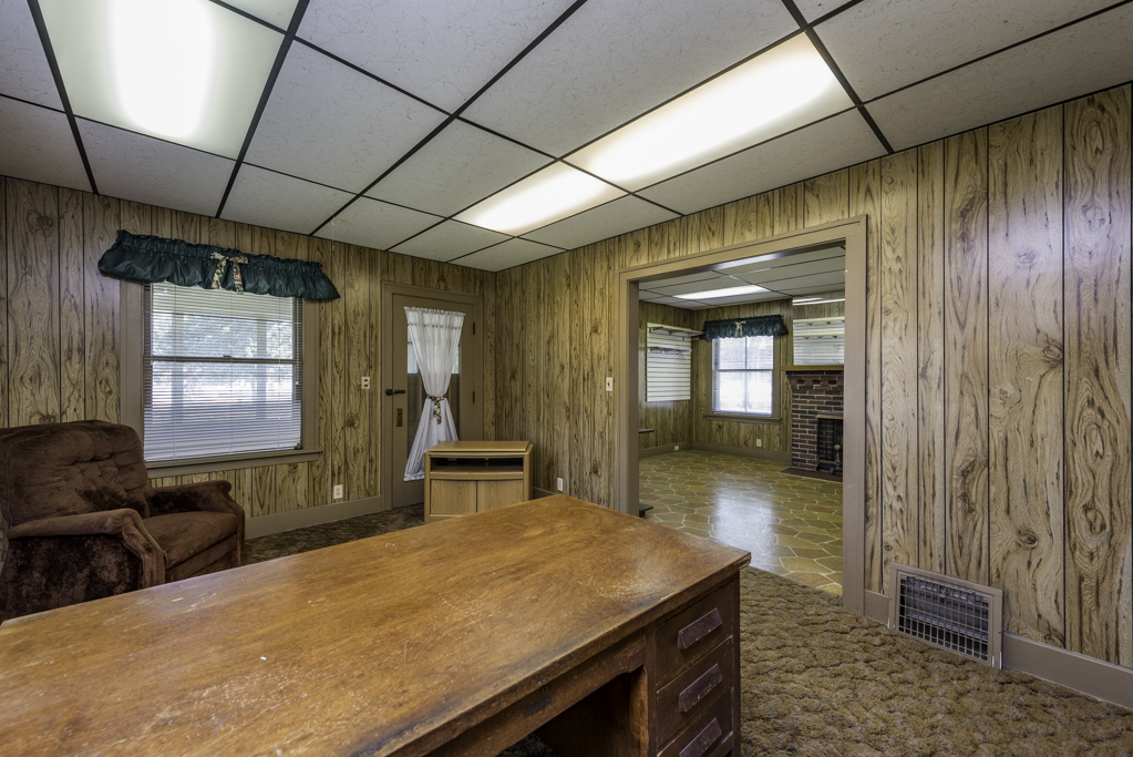 1128 Shiloh Boulevard, Zion, IL 60099
