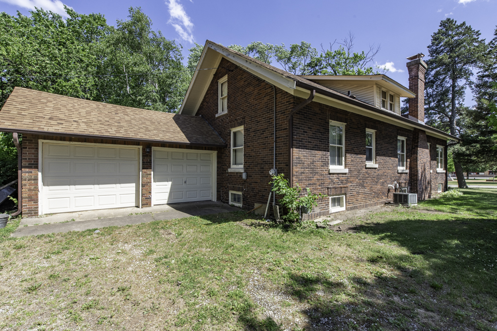 1128 Shiloh Boulevard, Zion, IL 60099