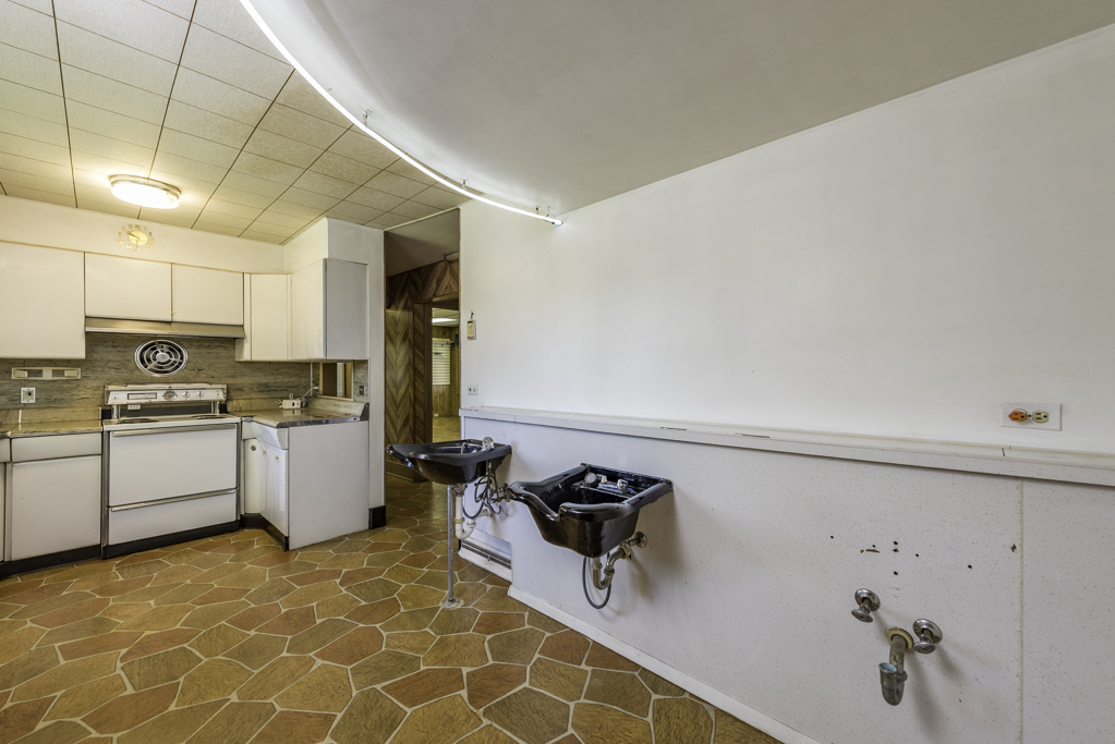 1128 Shiloh Boulevard, Zion, IL 60099