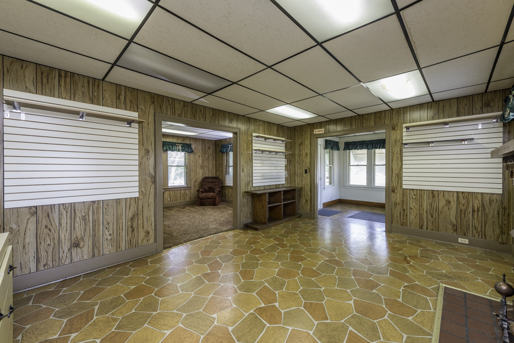 1128 Shiloh Boulevard, Zion, IL 60099