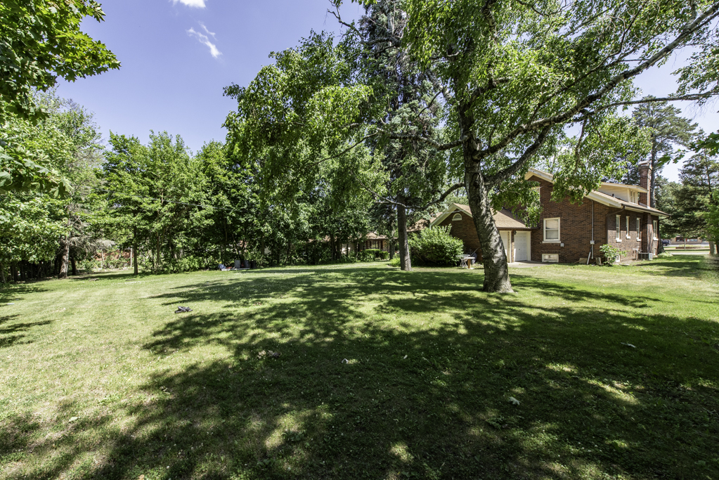 1128 Shiloh Boulevard, Zion, IL 60099