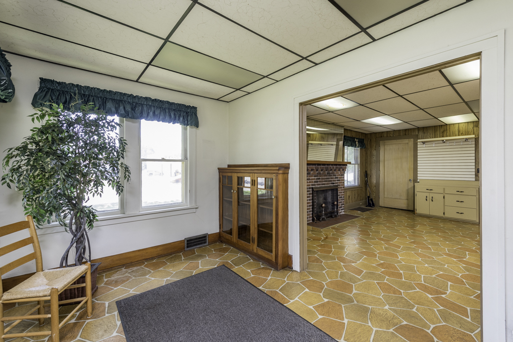 1128 Shiloh Boulevard, Zion, IL 60099