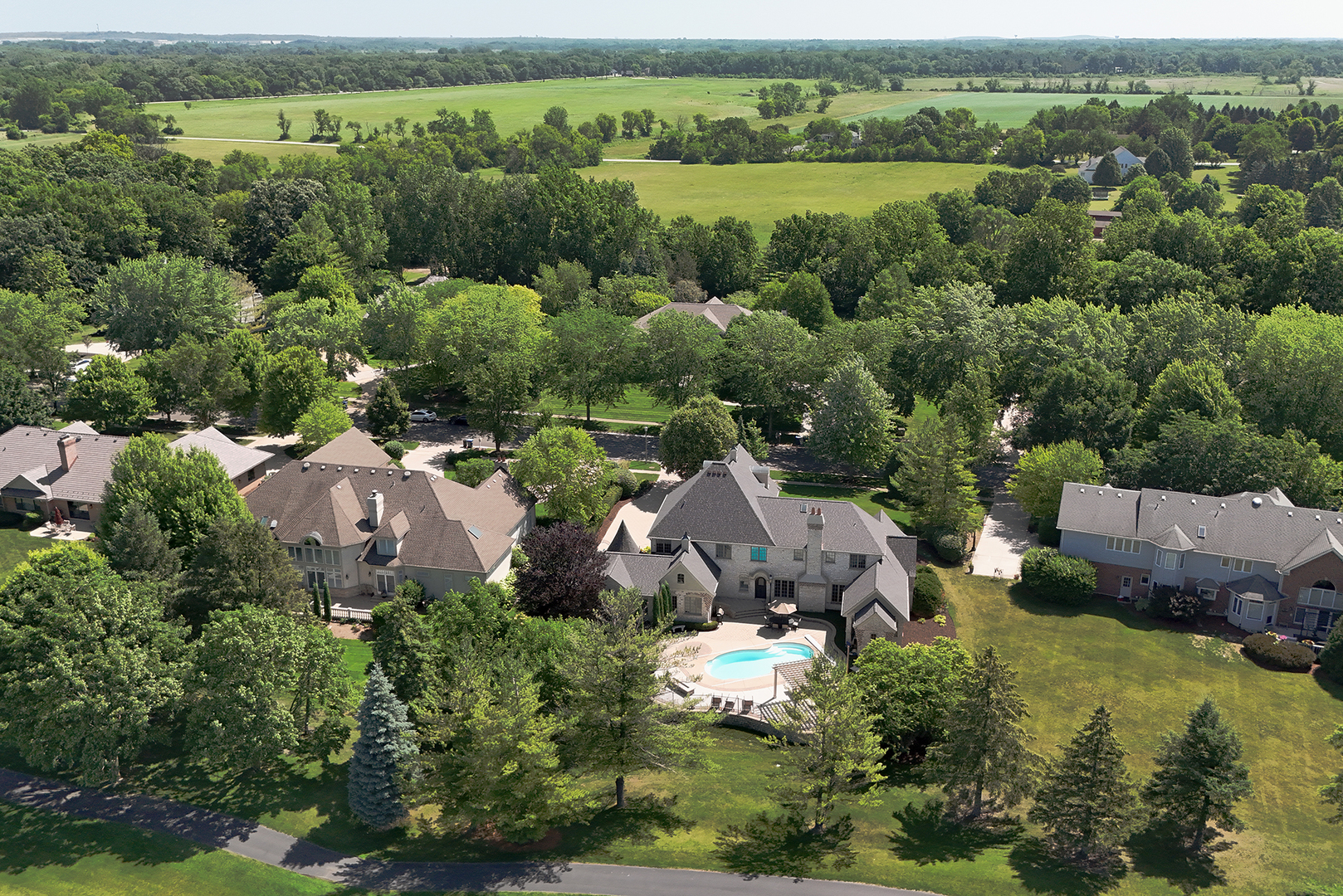 4006 Royal Fox Drive, St. Charles, IL 60174