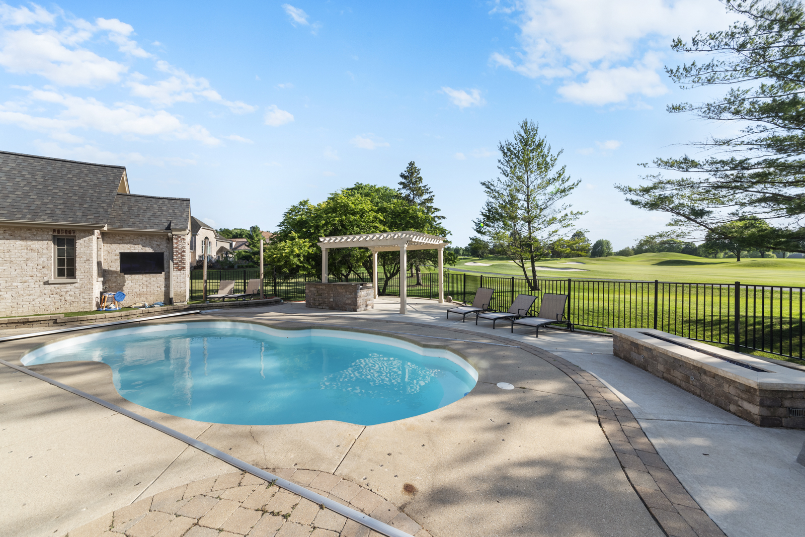 4006 Royal Fox Drive, St. Charles, IL 60174