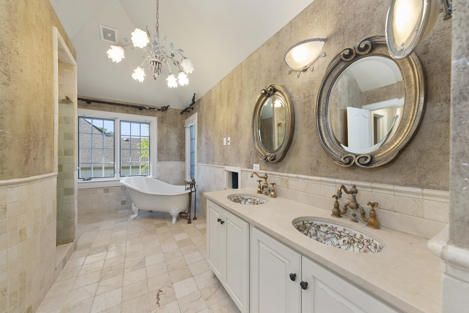 4006 Royal Fox Drive, St. Charles, IL 60174