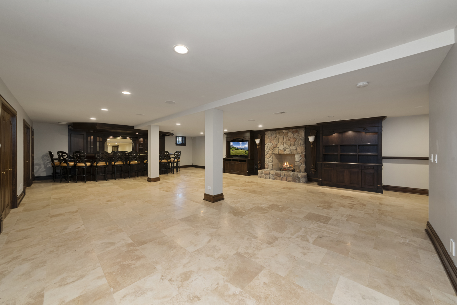 4006 Royal Fox Drive, St. Charles, IL 60174
