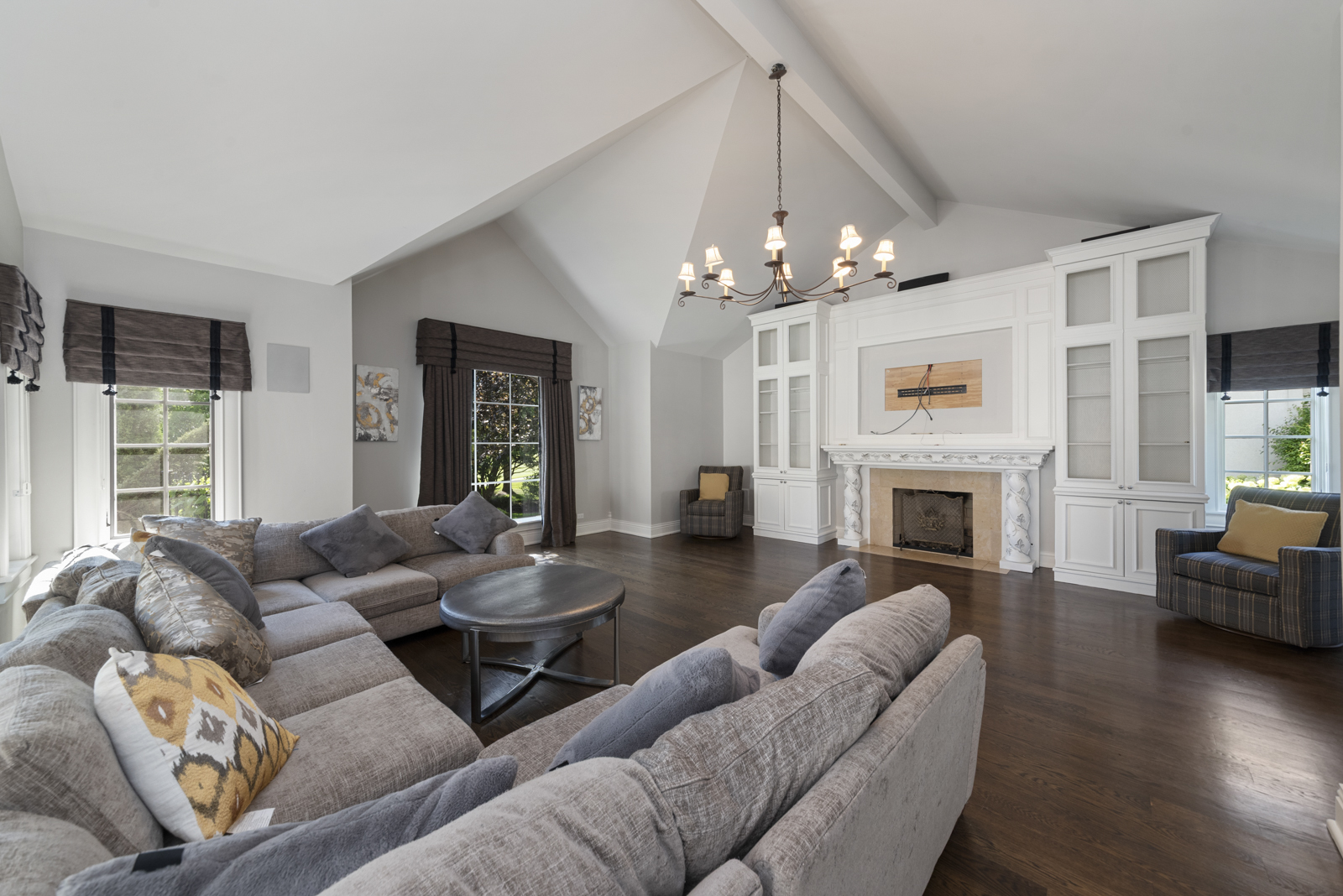 4006 Royal Fox Drive, St. Charles, IL 60174