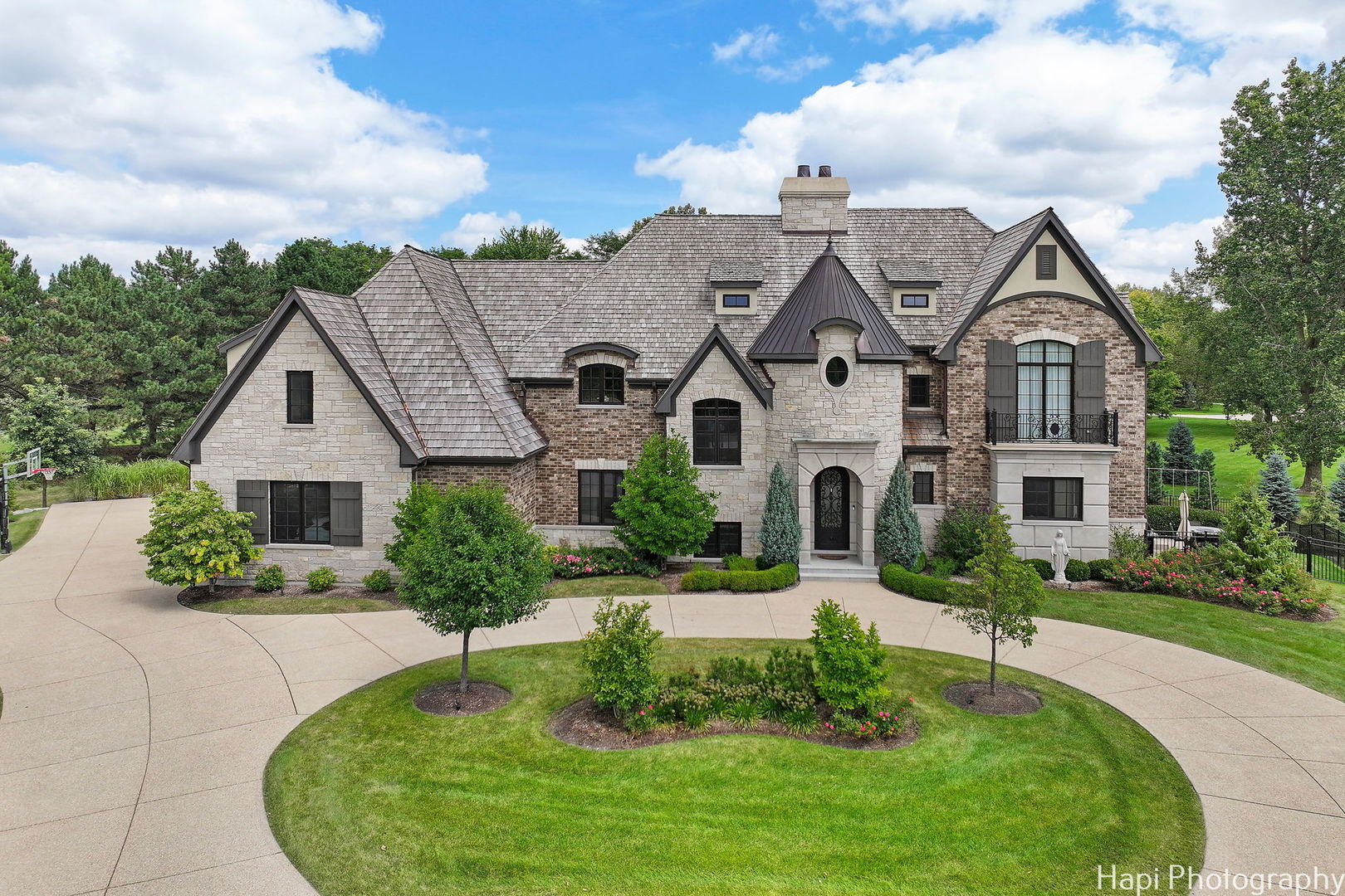 18 Enclave Court, South Barrington, IL 60010